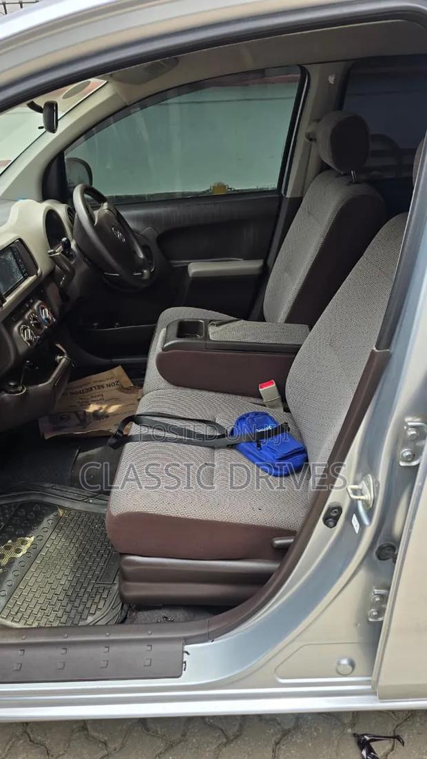 Toyota Passo 2014 Silver