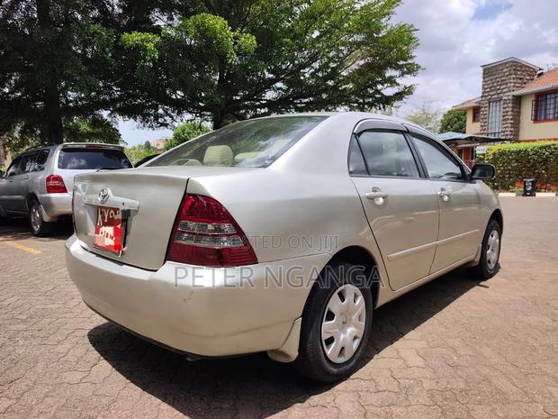 Toyota Corolla 2004 Gold