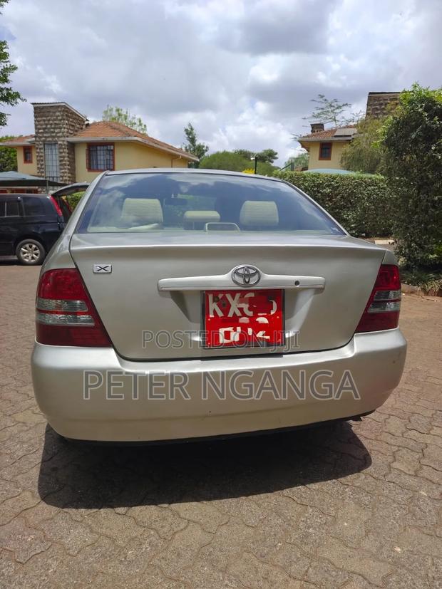 Toyota Corolla 2004 Gold