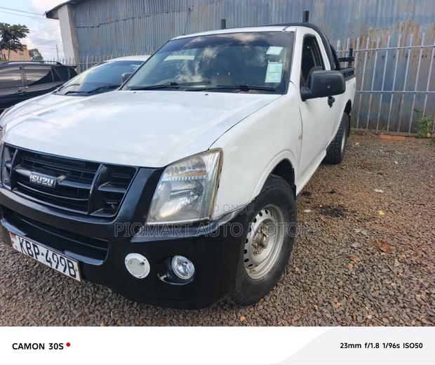 Isuzu D-MAX 2011 White