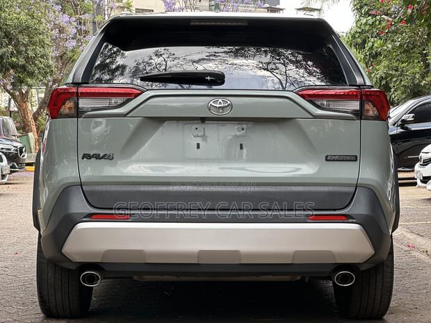 Toyota RAV4 Adventure AWD 2020 Green