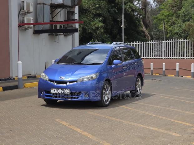 Toyota Wish 2014 Blue