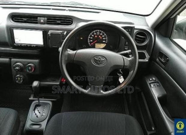 Toyota Probox 1.5 DX 2WD 2021 Silver