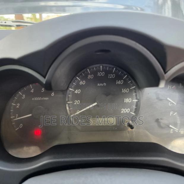 Toyota Hilux 2012 Black