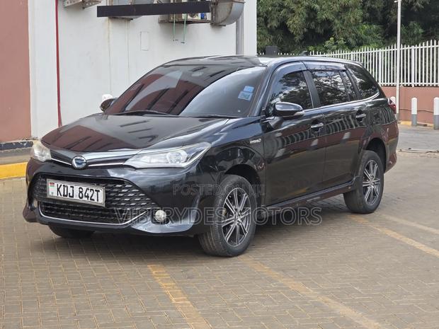 Toyota Corolla Fielder 2016