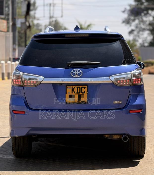 Toyota Wish 2014 Blue
