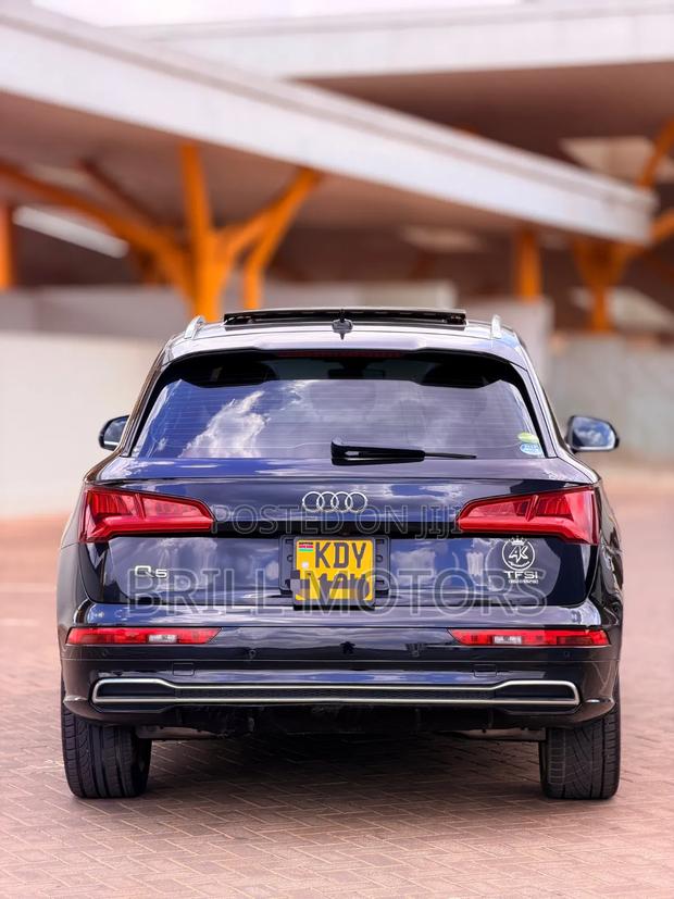 Audi Q5 2018 Black