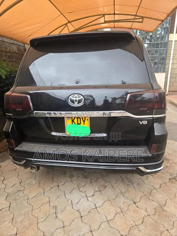 Toyota Land Cruiser 2008 White