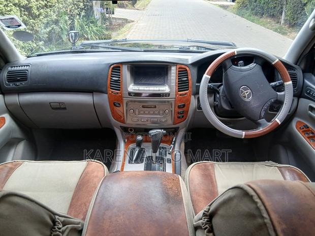 Toyota Land Cruiser 2003 Black