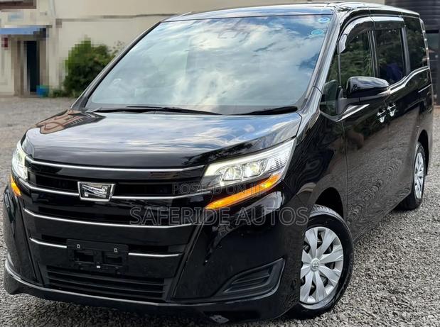 Toyota Noah 2.0 FWD (8 Seater) 2020 Burgundy