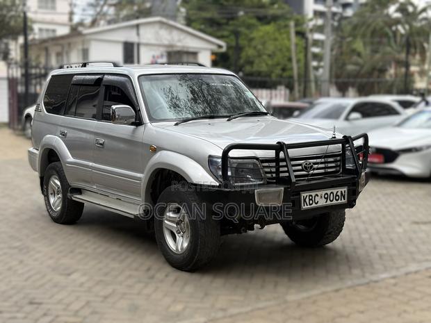 Toyota Land Cruiser Prado 2.7 16V 3dr 2001 Silver