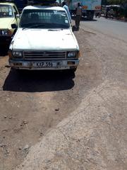 Toyota Hilux 2200 4x4 1986 White for sale