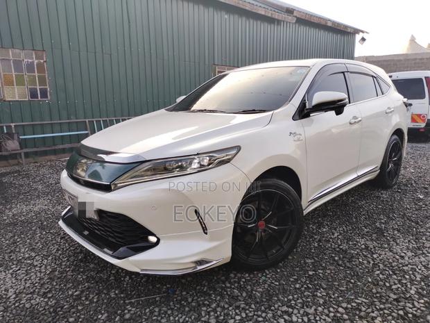 Toyota Harrier 2.0 Turbo 2018 White