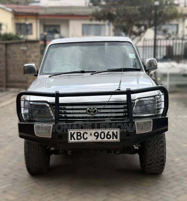 Toyota Land Cruiser Prado 2.7 16V 5dr 2001 Silver