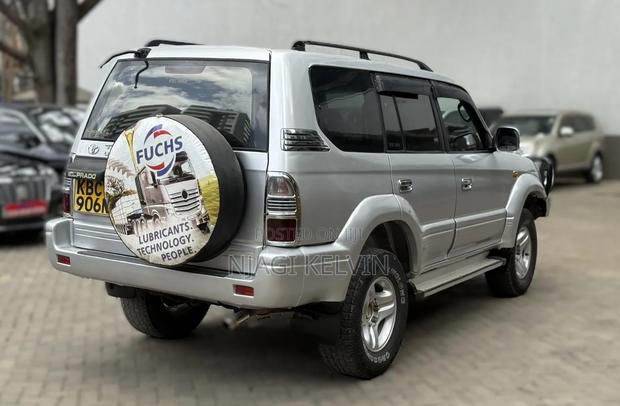 Toyota Land Cruiser Prado 2.7 16V 5dr 2001 Silver