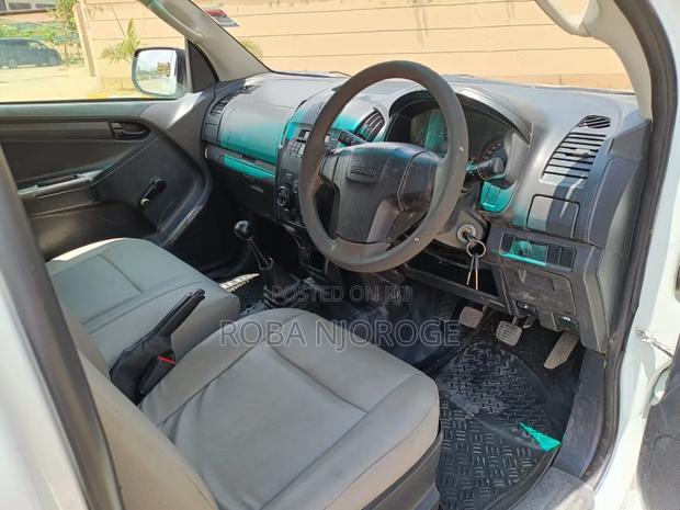 Isuzu D-MAX 2018 Pearl