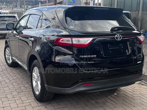 Toyota Harrier 2.0 2020 Matt Black