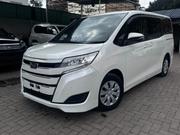 Toyota Noah 2.0 AWD (8 Seater) 2019 Off white for sale