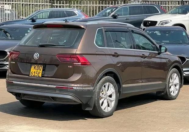 Volkswagen Tiguan 2017 Brown