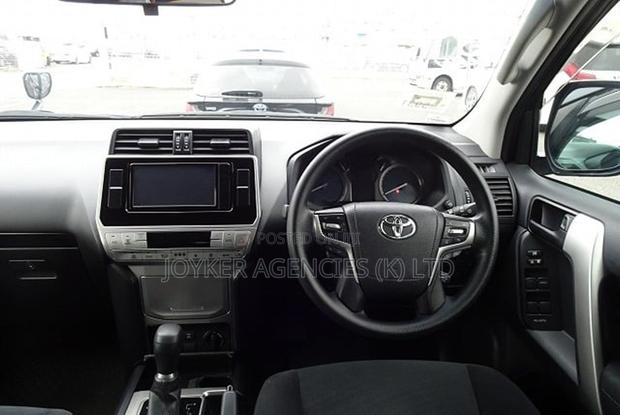 Toyota Land Cruiser Prado 2019 Gray