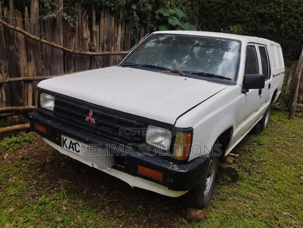 Mitsubishi L200 2003 White