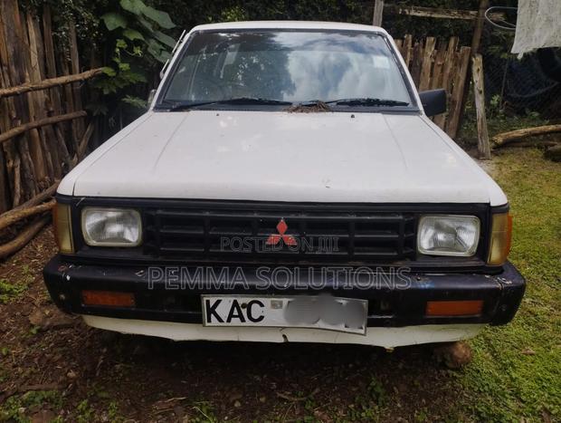 Mitsubishi L200 2003 White