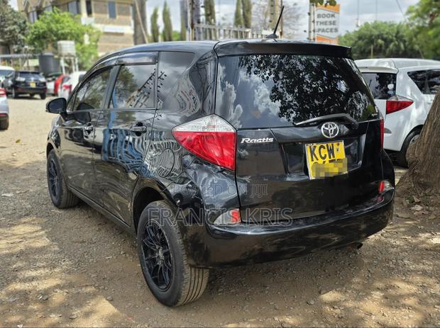 Toyota Ractis 2011 Black