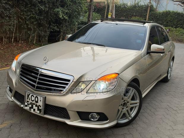 Mercedes-Benz E250 2011 Gold