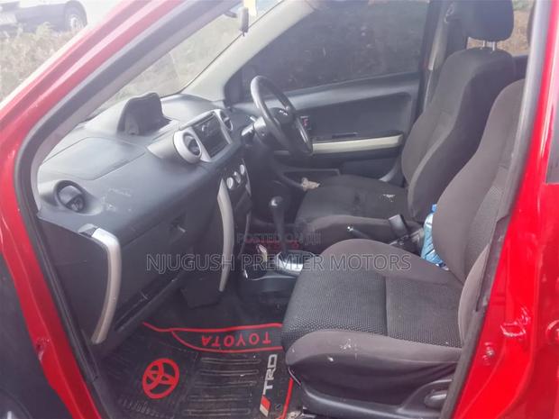 Toyota IST 2003 Red