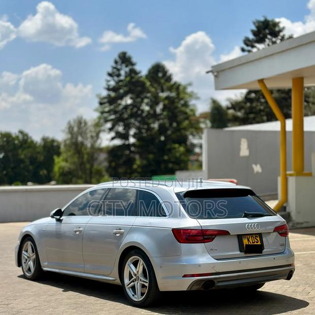 Audi A4 2.0T Season of Audi Premium AWD quattro 2017 Silver