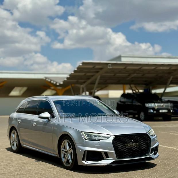 Audi A4 2.0T Season of Audi Premium AWD quattro 2017 Silver