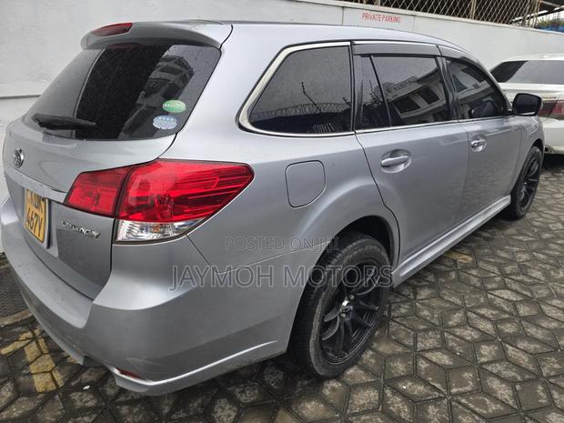 Subaru Legacy 2015 Silver