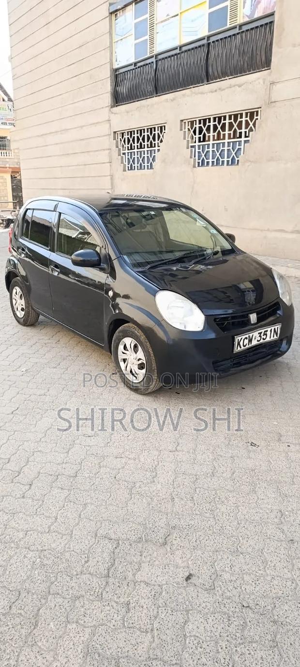 Toyota Passo 2012 Black