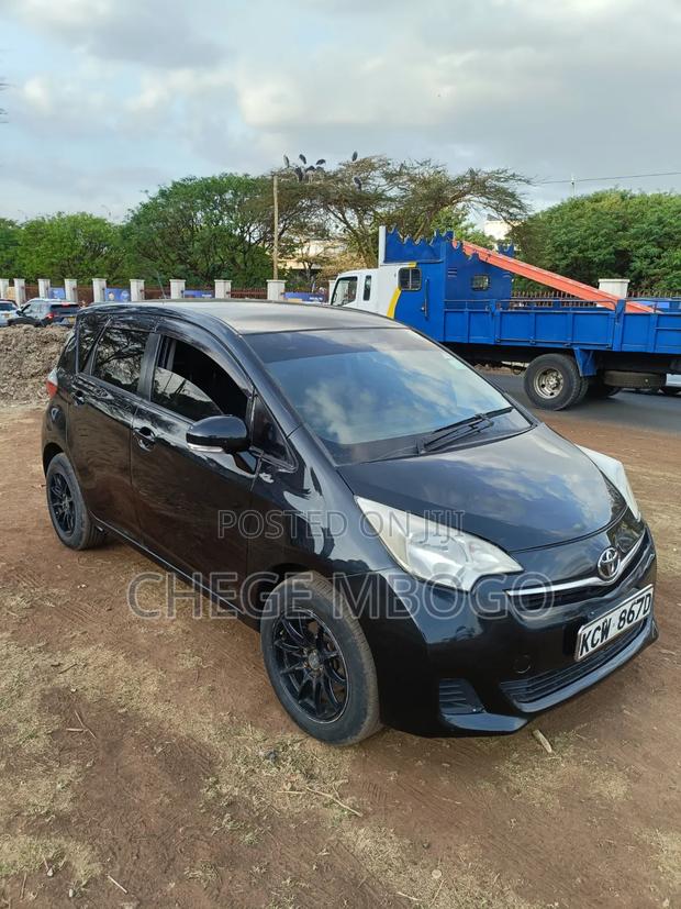 Toyota Ractis 2012 Black