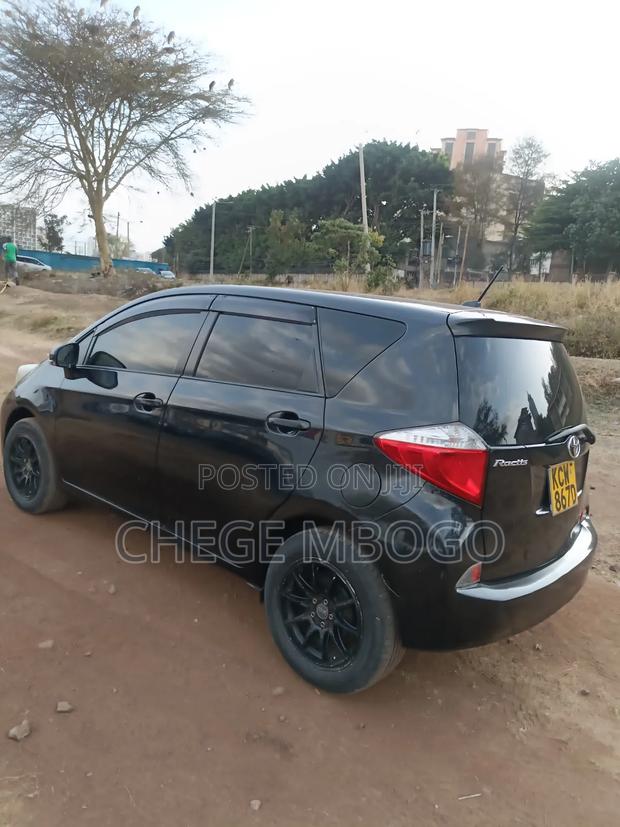 Toyota Ractis 2012 Black