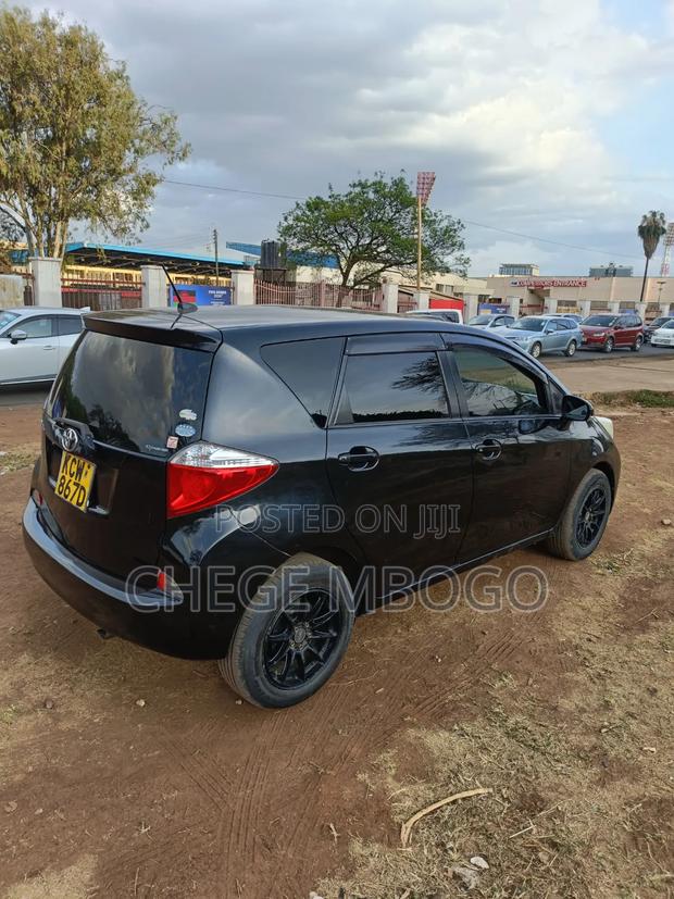 Toyota Ractis 2012 Black