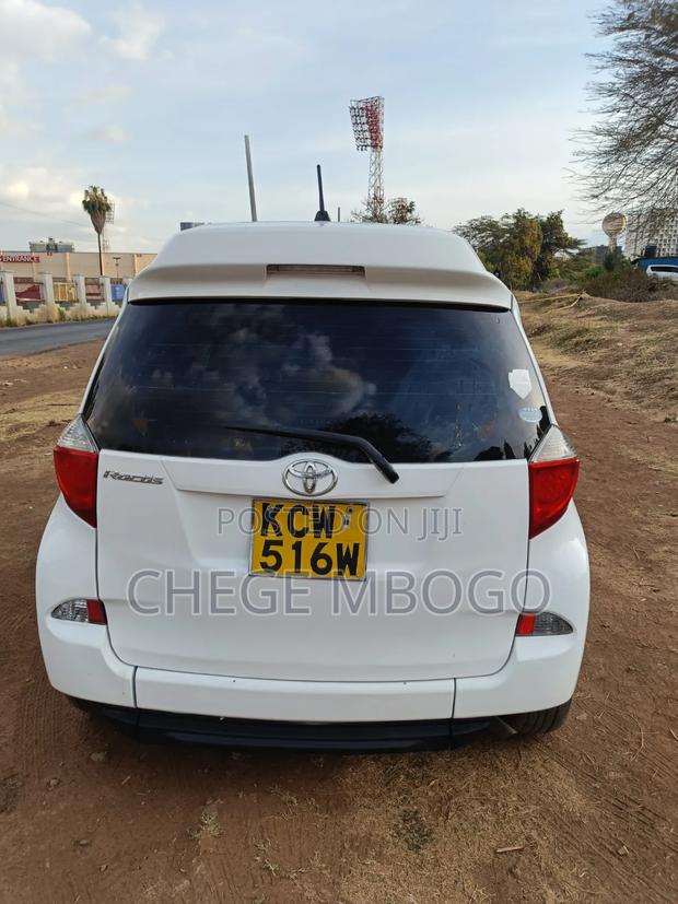 Toyota Ractis 1.5 FWD 2012 White