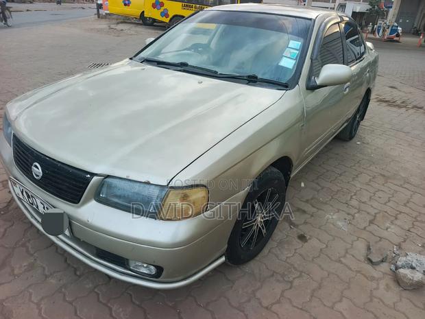 Nissan Sunny 2005 Silver