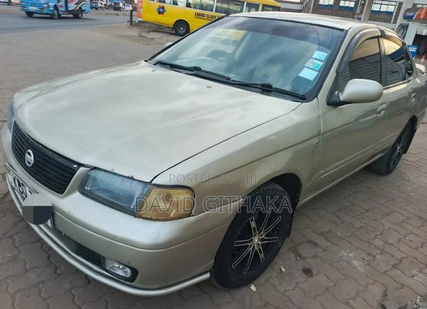 Nissan Sunny 2005 Silver