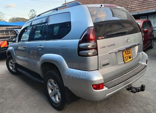 Toyota Land Cruiser Prado 2004 Silver