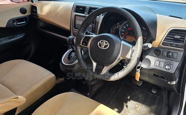 Toyota Ractis 2012 White