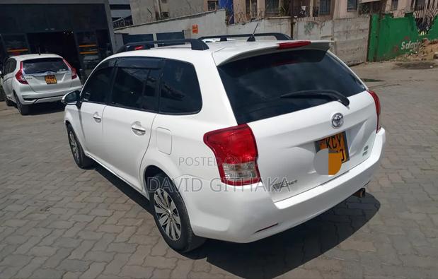 Toyota Corolla Fielder 2012 White