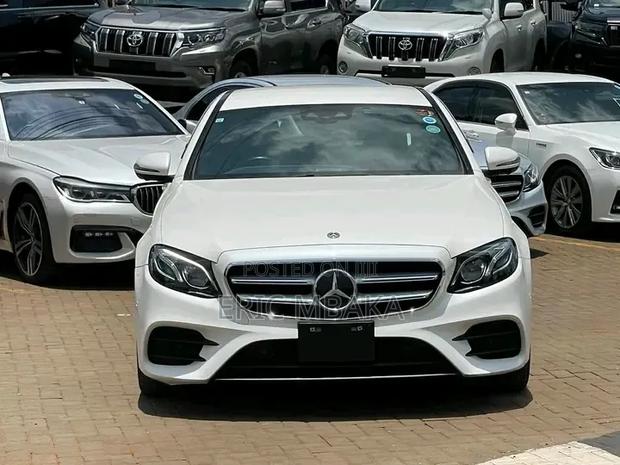 Mercedes-Benz 220 2019 White