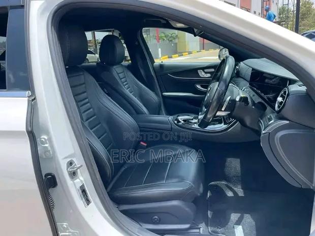 Mercedes-Benz 220 2019 White