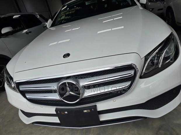 Mercedes-Benz C200 2019 Off white