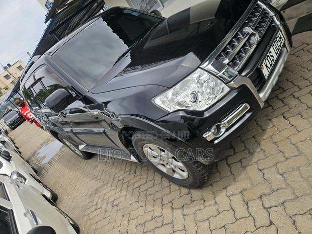 Mitsubishi Pajero 2016 Black