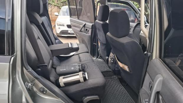 Mitsubishi Pajero 2012 Silver