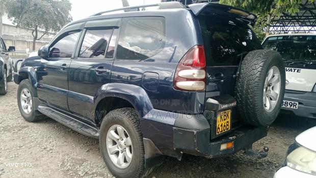 Toyota Land Cruiser Prado 3.0 D-4D 5dr 2005 Blue