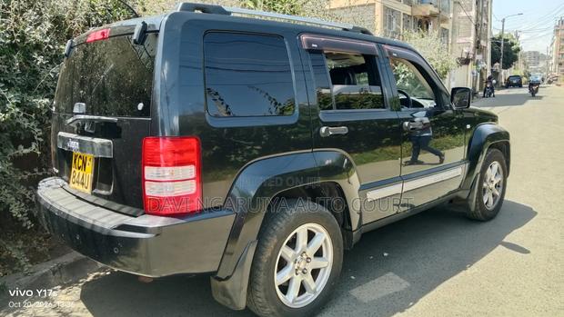 Jeep Cherokee 2010 Black