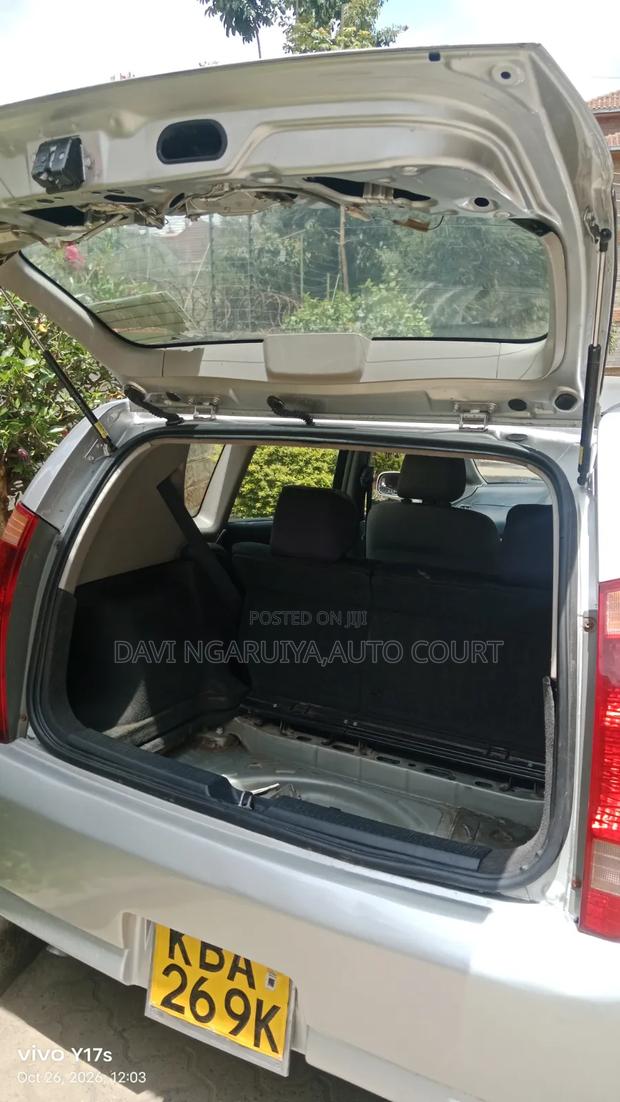 Toyota Opa 2.0 FWD 2003 Silver
